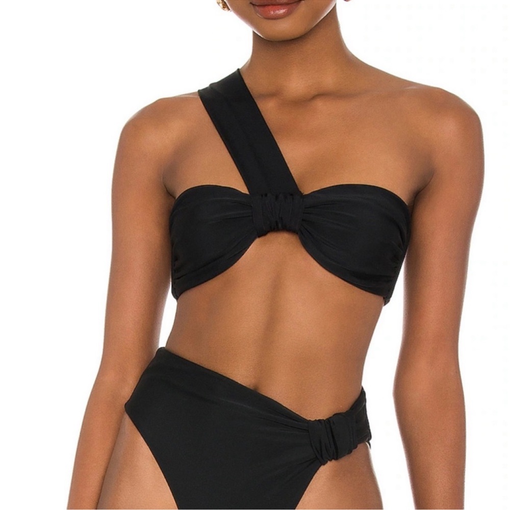 ISO*** lovewave Alexi top in black size small